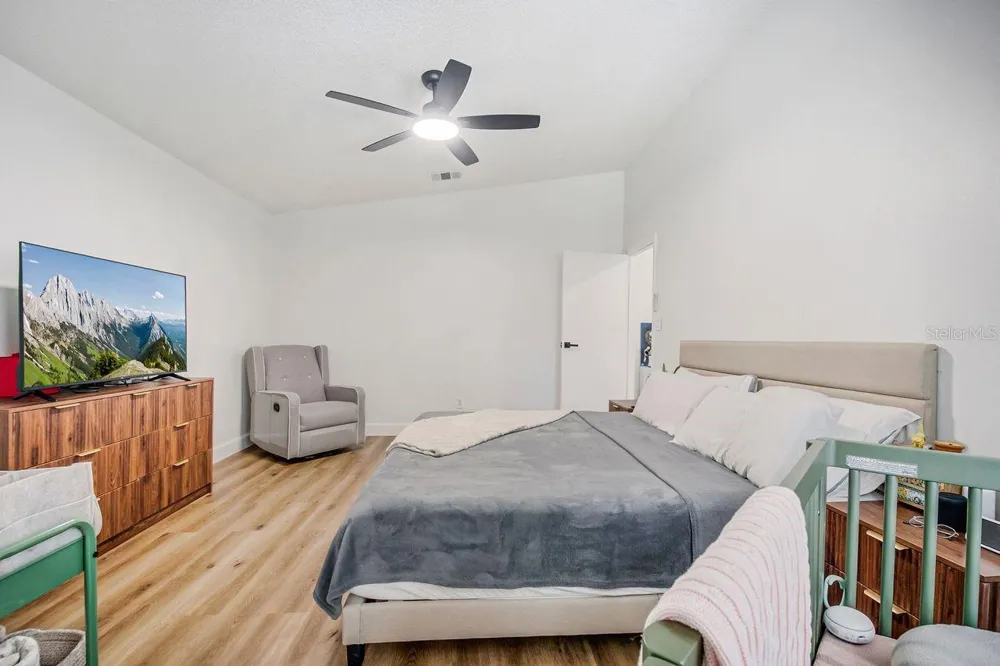 3038 WOOLRIDGE DRIVE Orlando, FL 32837