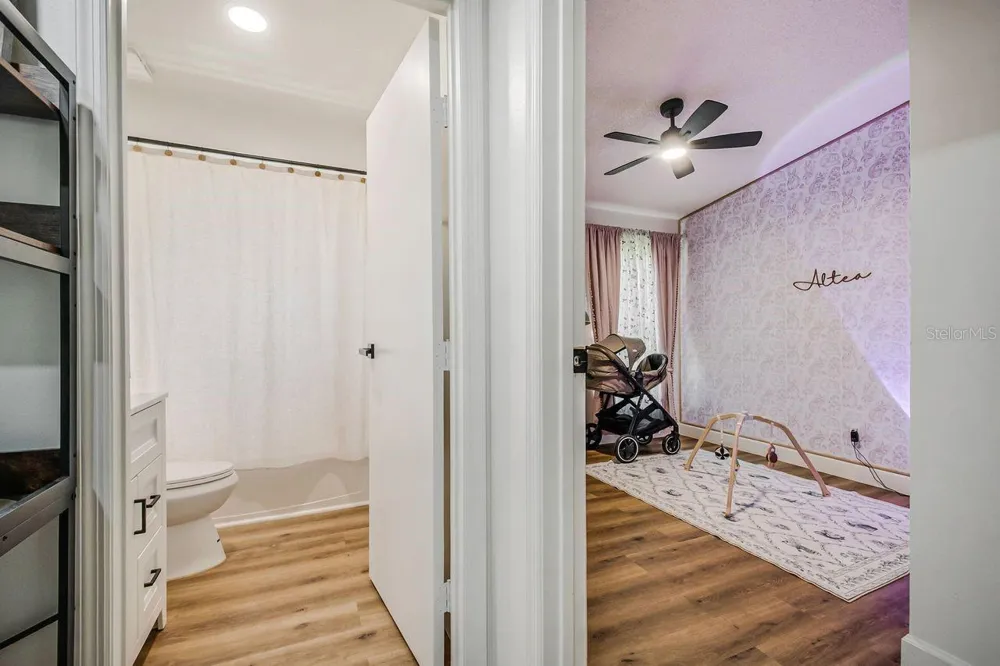 3038 WOOLRIDGE DRIVE Orlando, FL 32837
