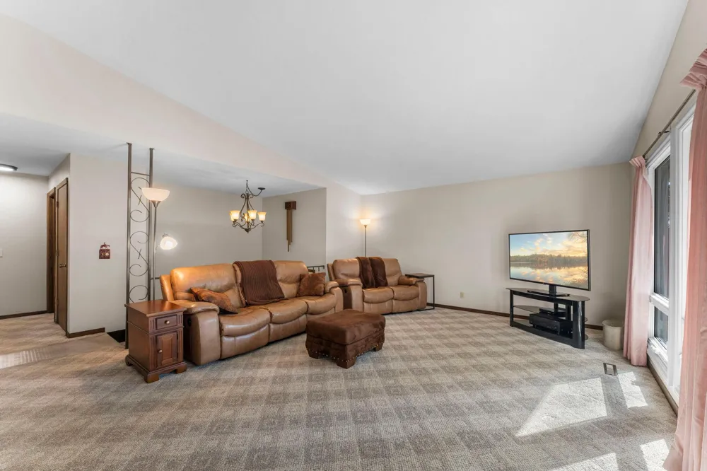 465 NE 265th Avenue Isanti, MN 55040