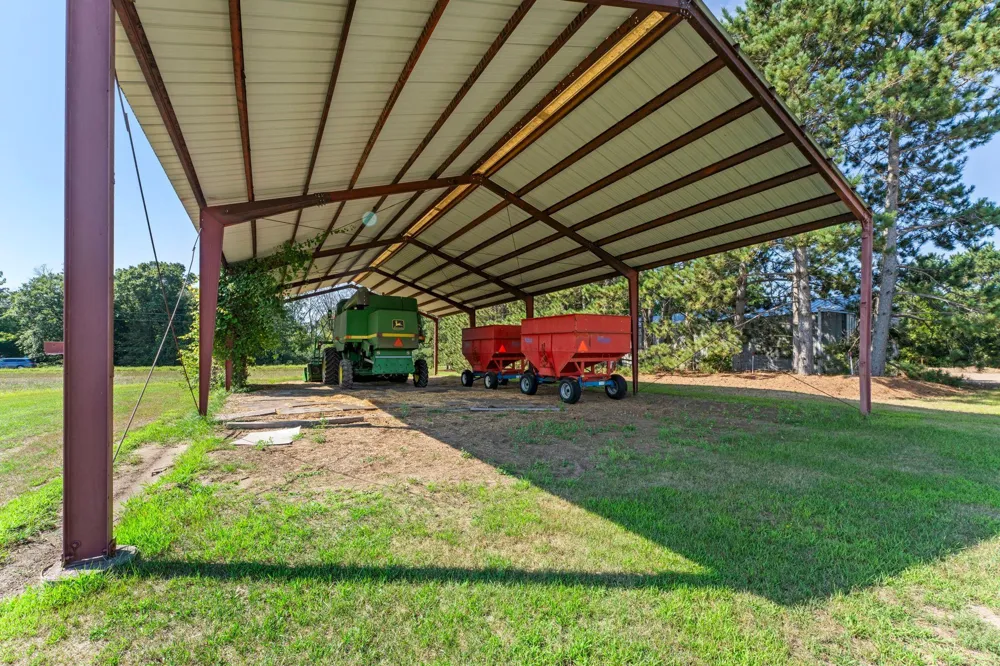 465 NE 265th Avenue Isanti, MN 55040