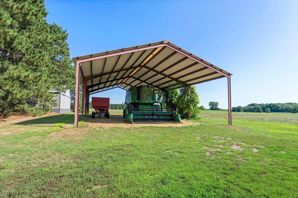 465 NE 265th Avenue Isanti, MN 55040