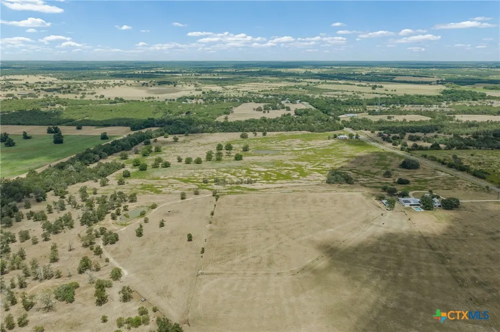 3 FM 3158 Dale, TX 78616