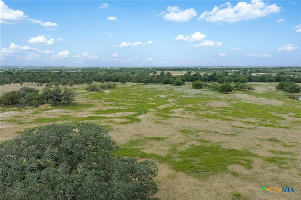 3 FM 3158 Dale, TX 78616