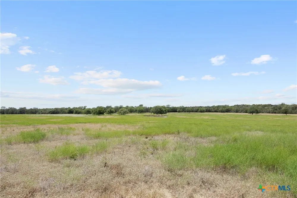 3 FM 3158 Dale, TX 78616