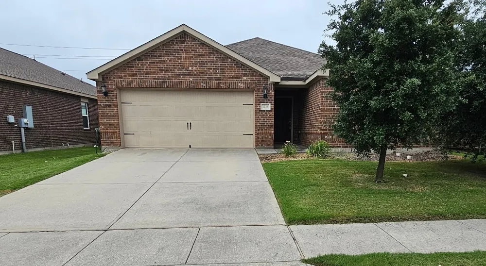 1239 Juniper Princeton, TX 75407