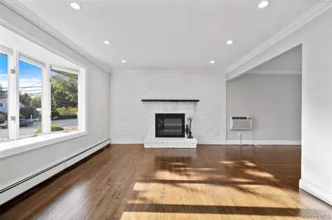 228 Oakwood Road