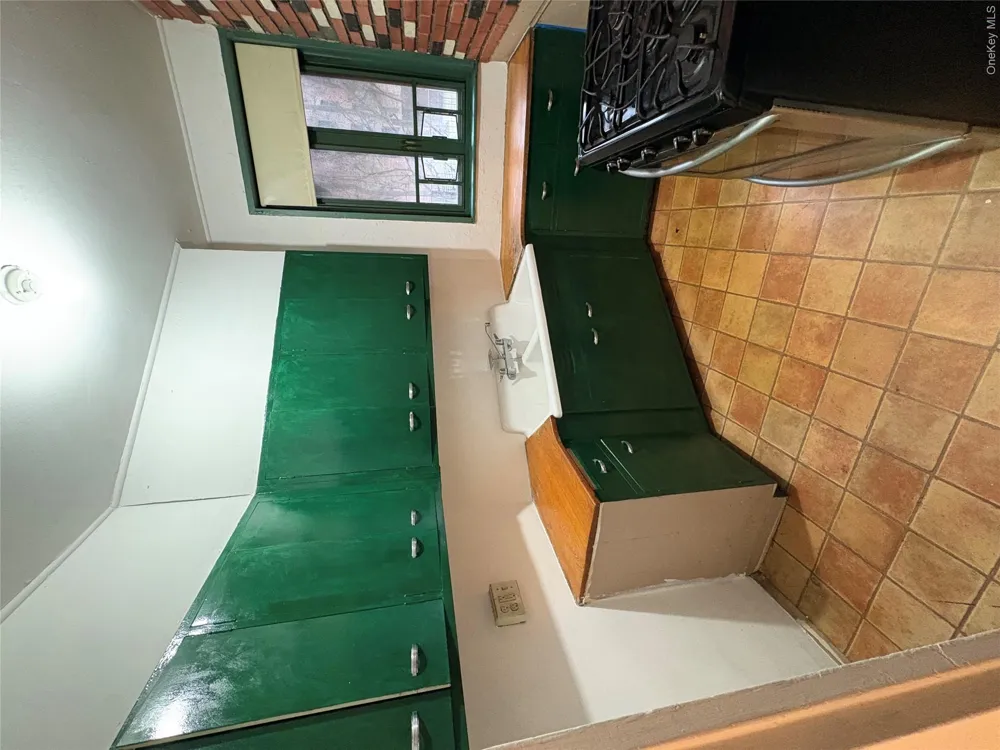 24 Metropolitan Oval #ME Bronx, NY 10462
