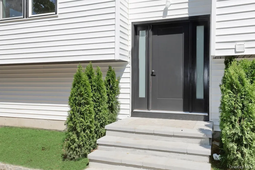 38 Singer Avenue Spring Valley, NY 10977