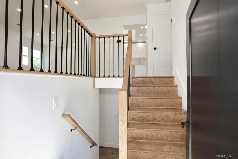 38 Singer Avenue Spring Valley, NY 10977