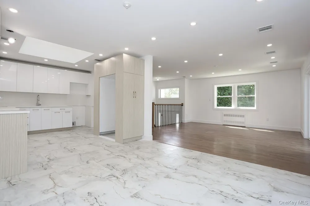 38 Singer Avenue Spring Valley, NY 10977