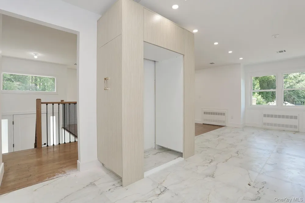 38 Singer Avenue Spring Valley, NY 10977