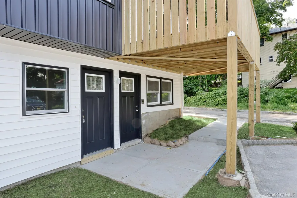 38 Singer Avenue Spring Valley, NY 10977