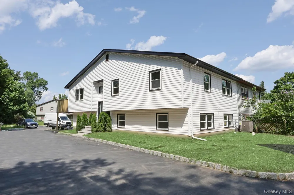 38 Singer Avenue Spring Valley, NY 10977