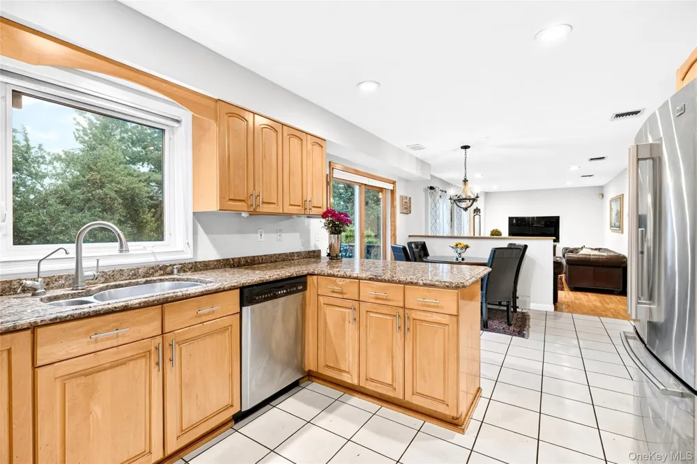 14 Bubenko Drive Garnerville, NY 10923