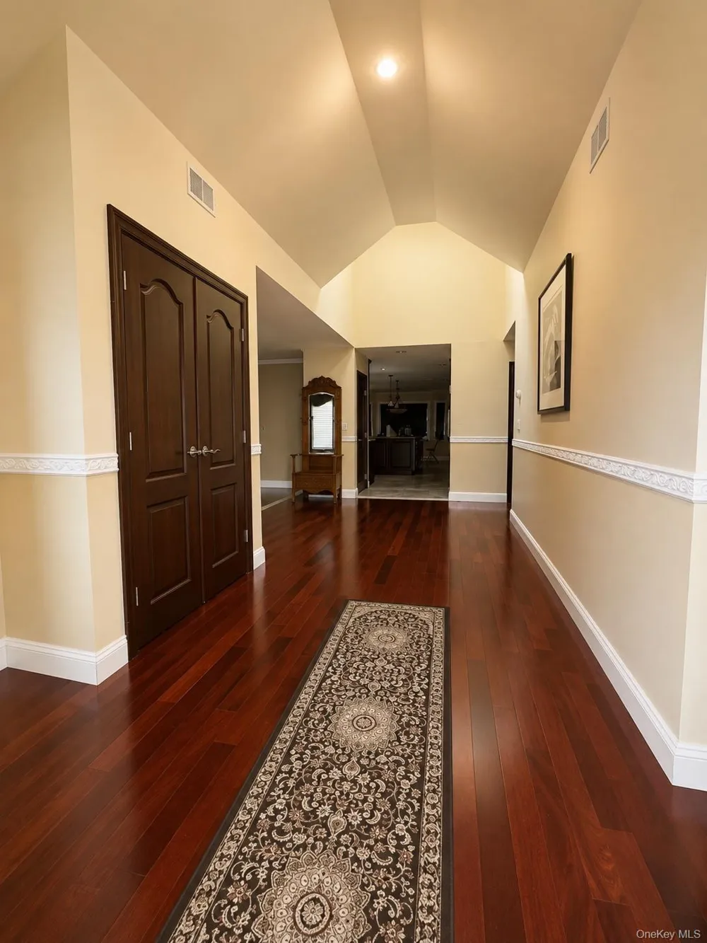 543 Fairway Drive Woodmere, NY 11598
