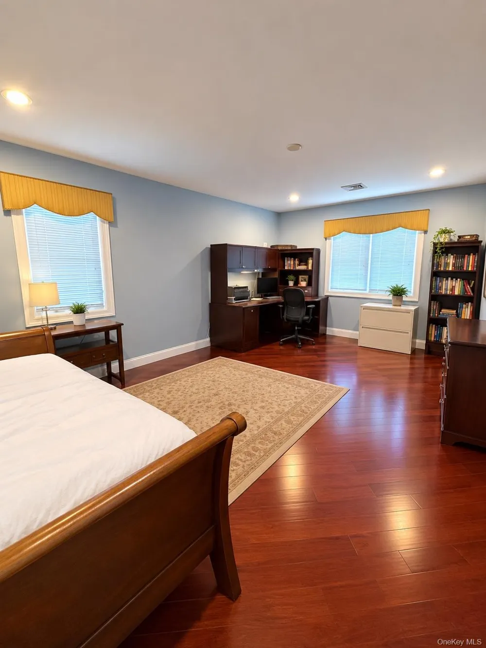 543 Fairway Drive Woodmere, NY 11598