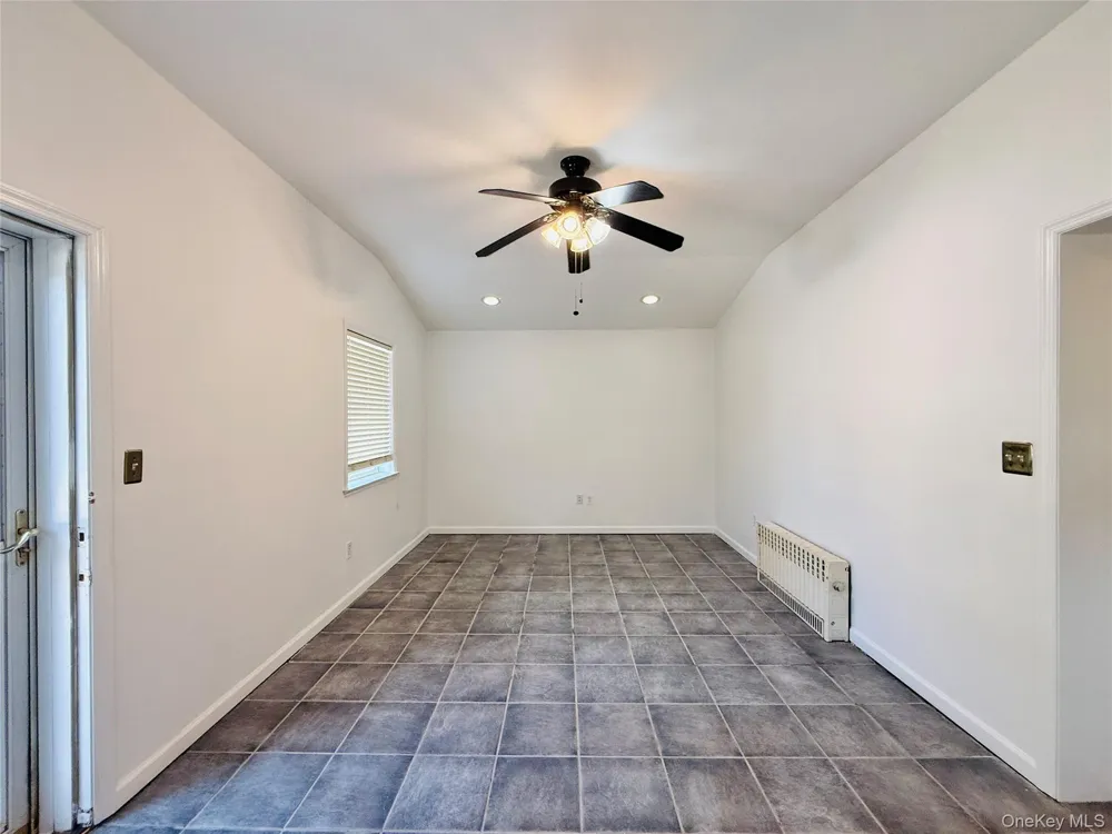 1374 Hobart Avenue Bronx, NY 10461