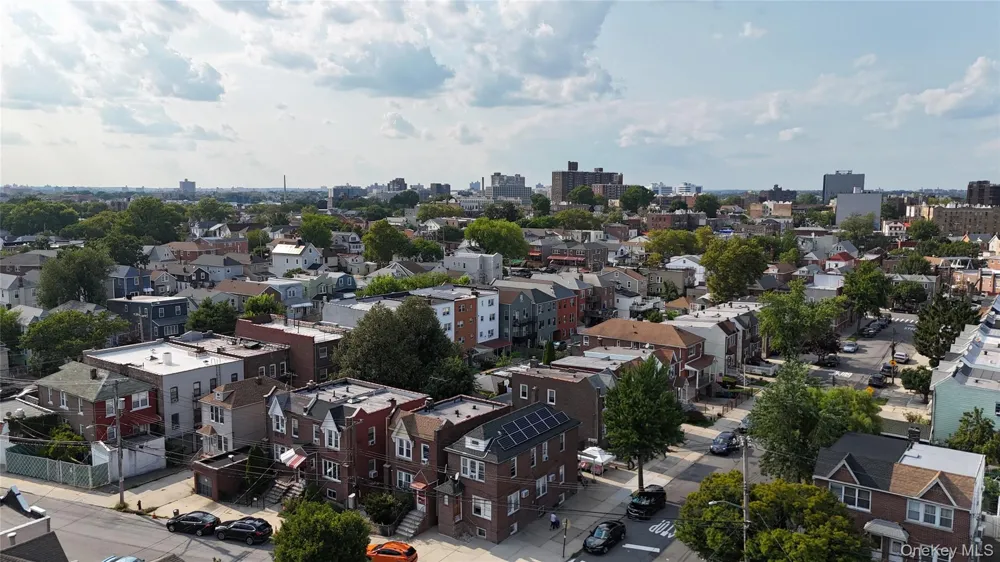 1374 Hobart Avenue Bronx, NY 10461