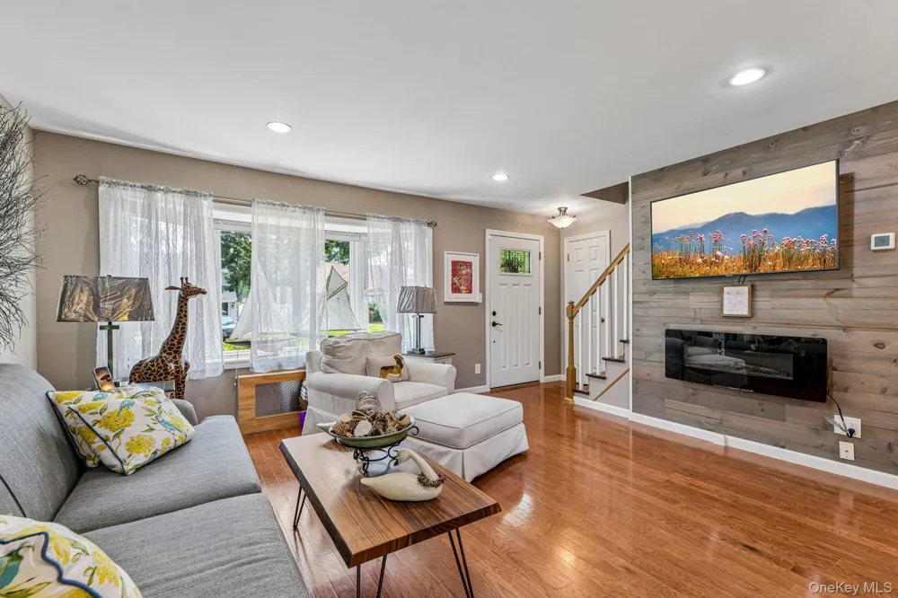 75 Hale Road North Babylon, NY 11703
