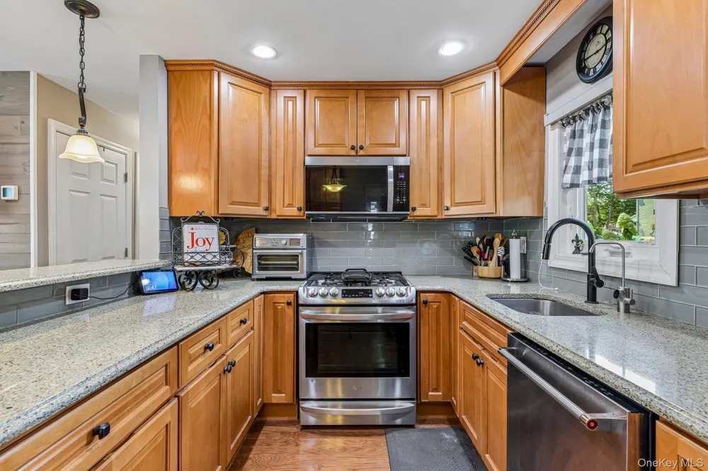 75 Hale Road North Babylon, NY 11703