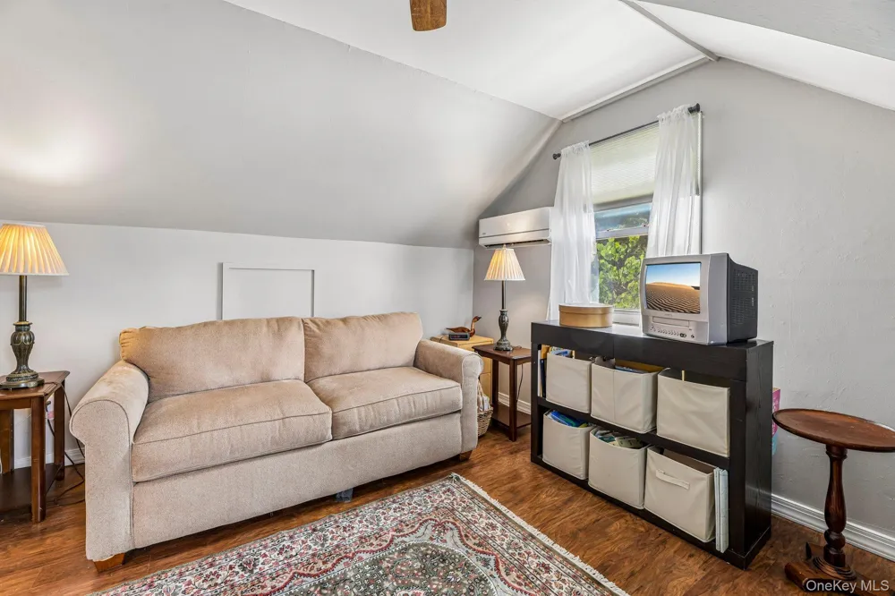 75 Hale Road North Babylon, NY 11703