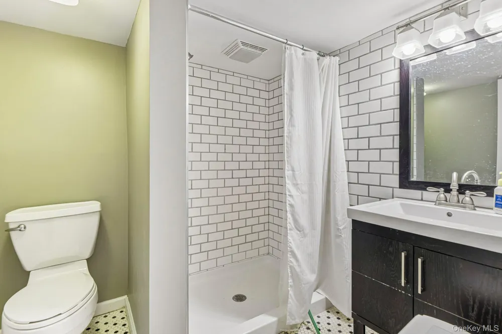 75 Hale Road North Babylon, NY 11703