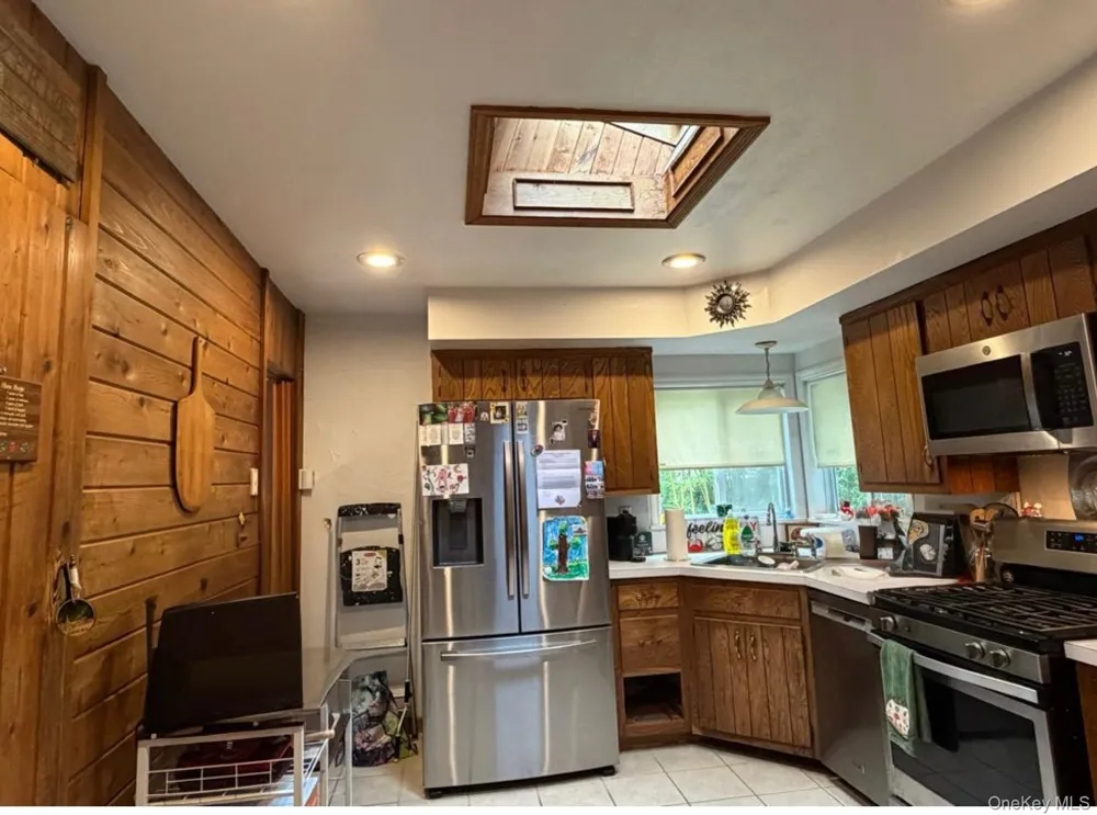 139 Parkside Avenue Miller Place, NY 11764