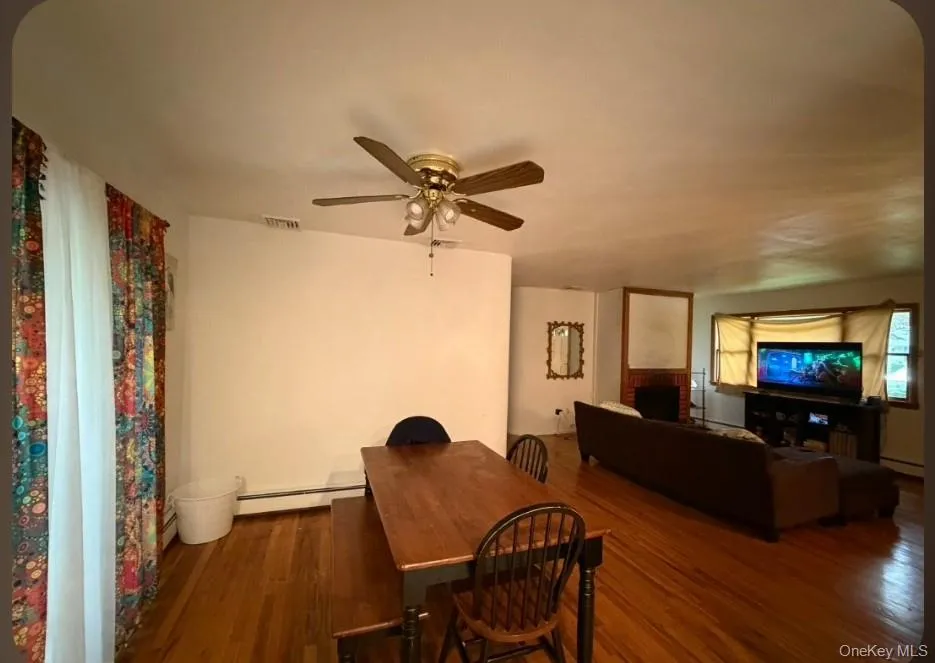 139 Parkside Avenue Miller Place, NY 11764