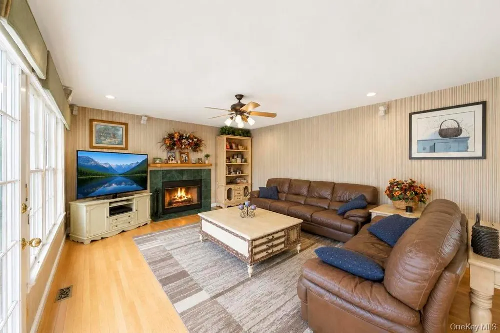 150 Hayrick Lane Commack, NY 11725