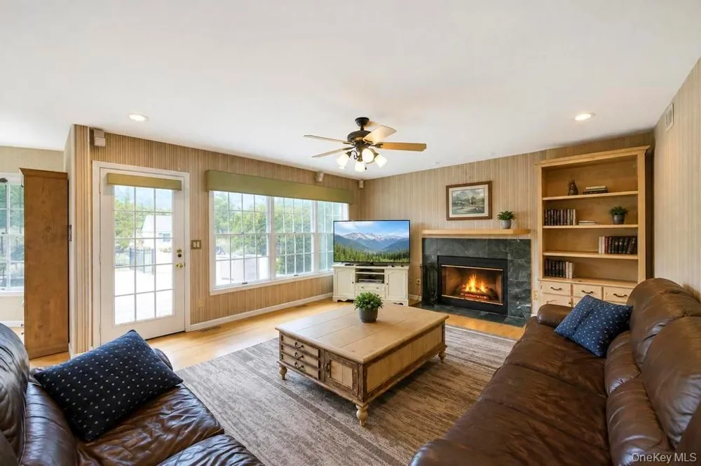 150 Hayrick Lane Commack, NY 11725