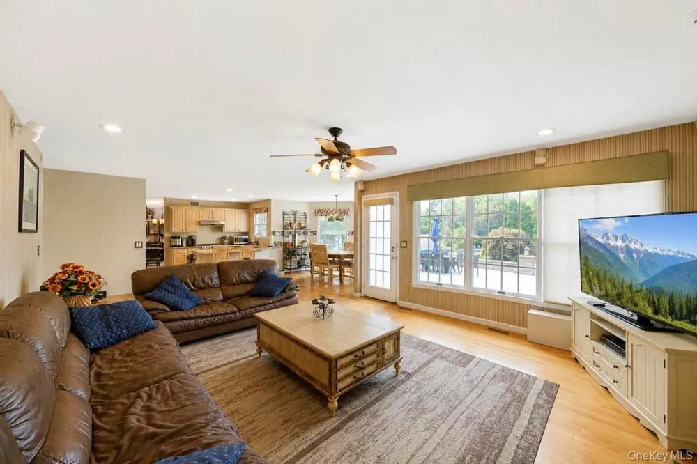 150 Hayrick Lane Commack, NY 11725
