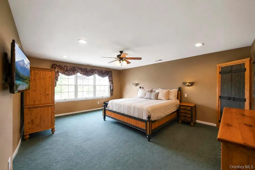 150 Hayrick Lane Commack, NY 11725