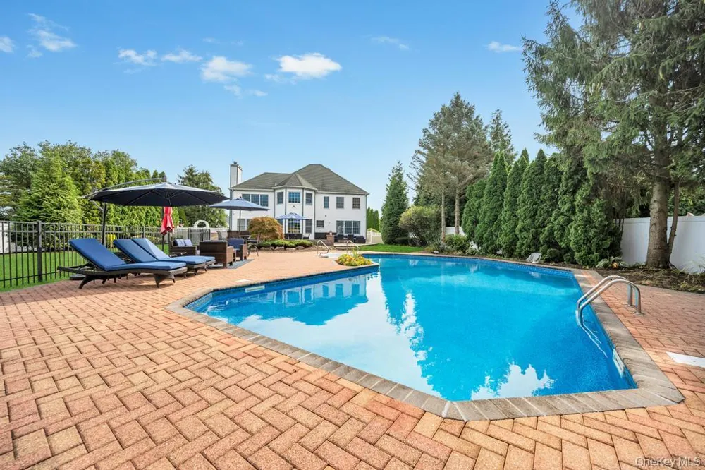 150 Hayrick Lane Commack, NY 11725