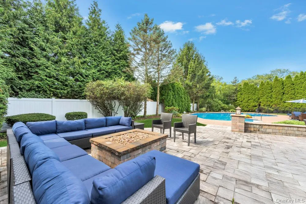 150 Hayrick Lane Commack, NY 11725