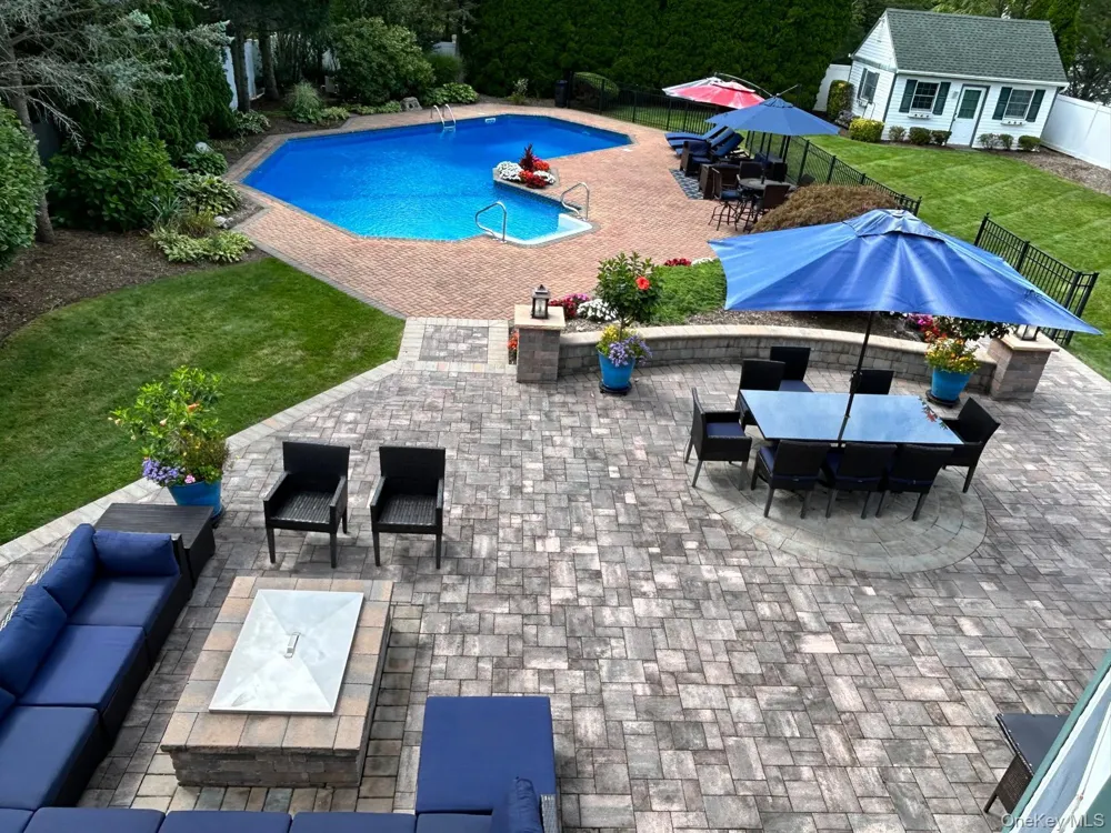 150 Hayrick Lane Commack, NY 11725