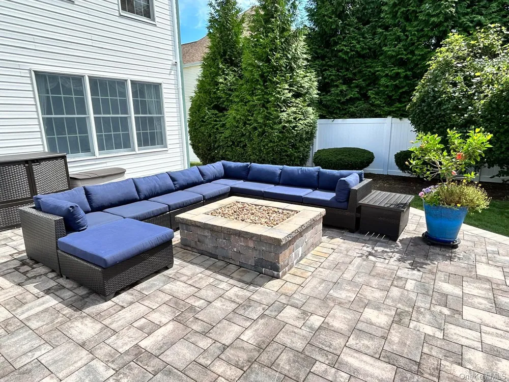 150 Hayrick Lane Commack, NY 11725