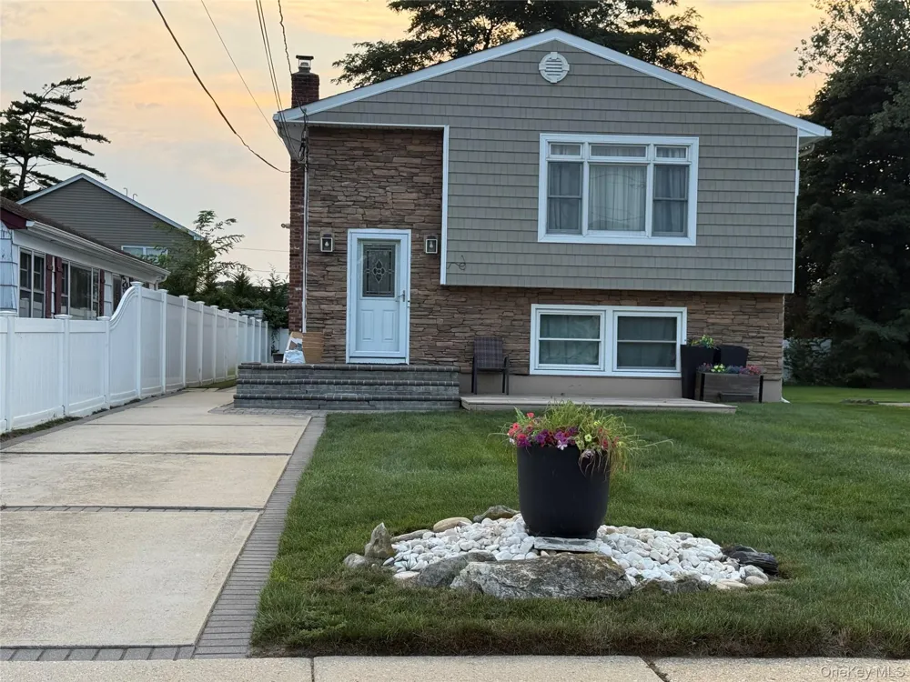 30 Stone Boulevard Massapequa, NY 11758