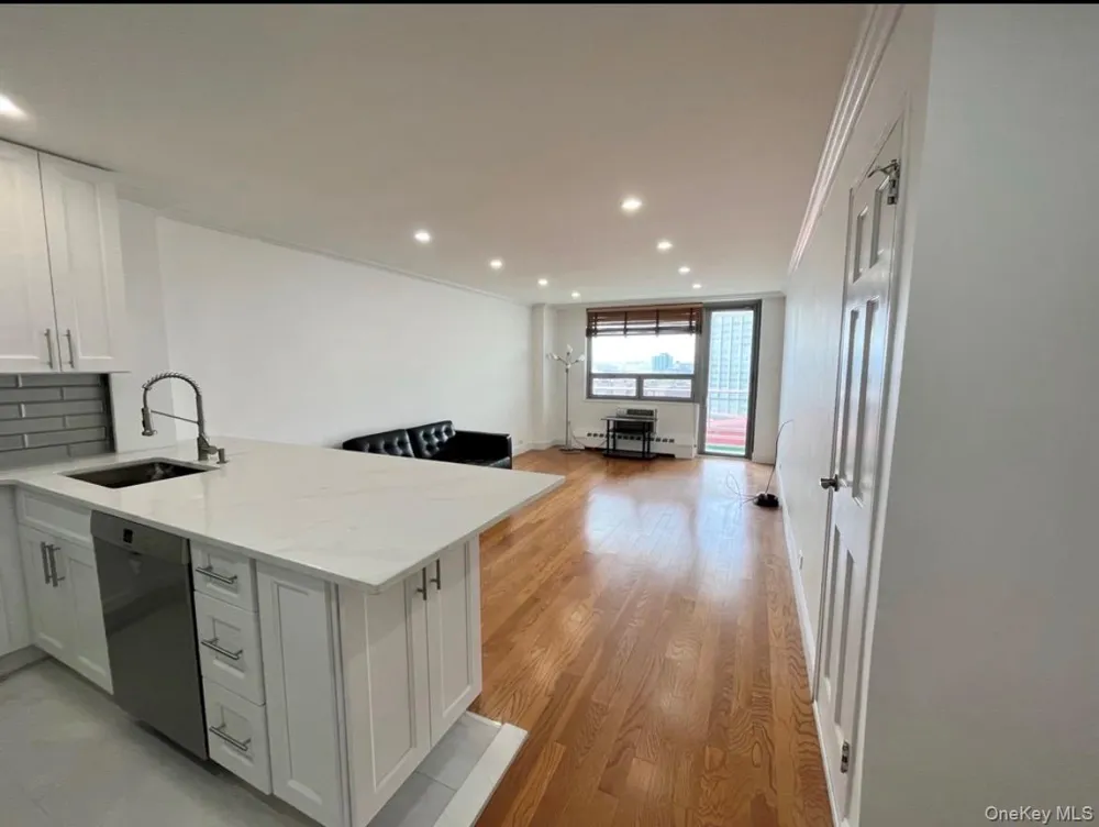 61-25 97th Street #12P Rego Park, NY 11374