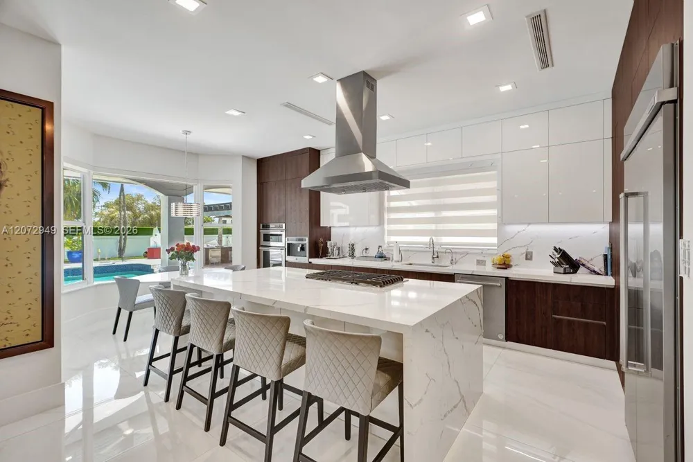 11390 SW 30th St Miami, FL 33165