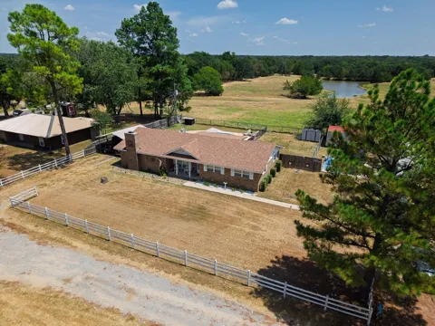 122 Hummingbird Circle
