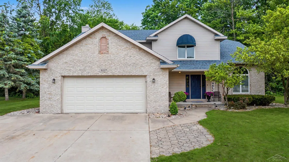 3227 Setting Sun Boulevard Saginaw Charter Township, MI 48603