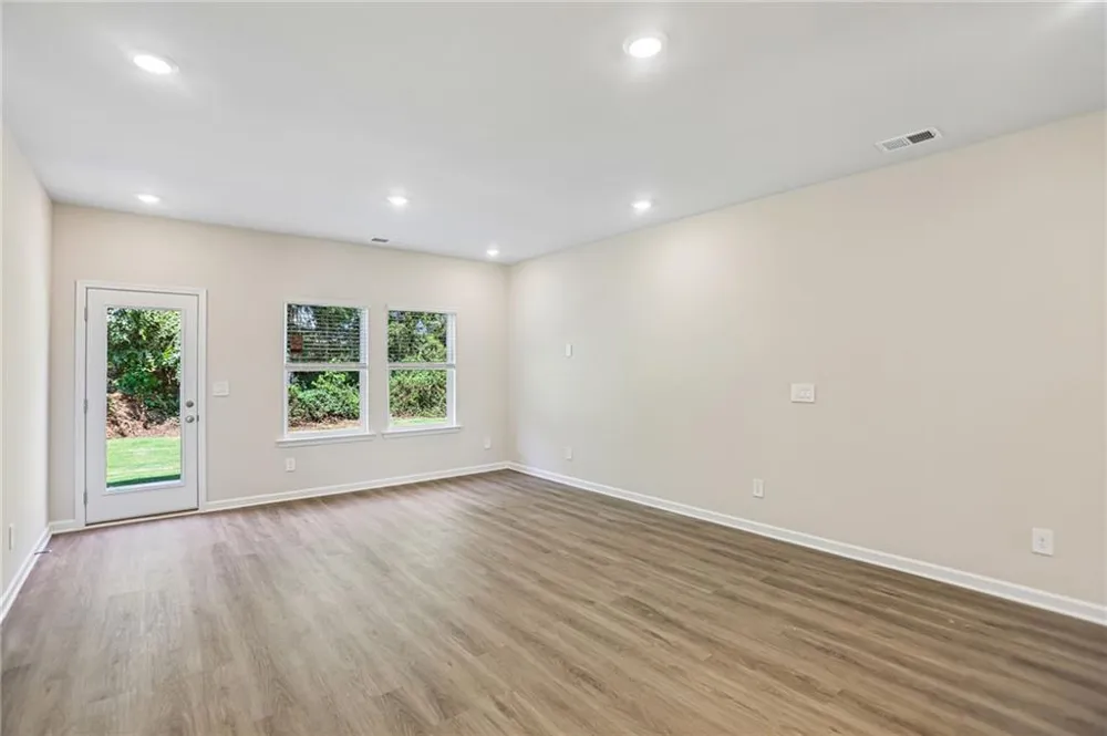 7856 Marie Way Fairburn, GA 30213