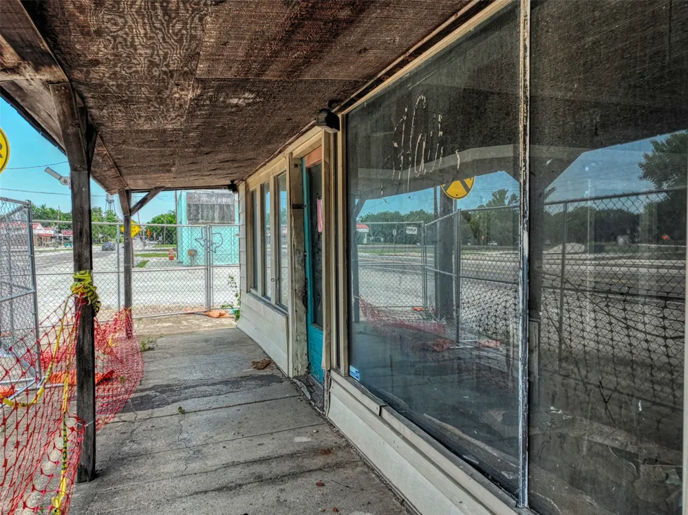 110 Wickham Street Alvord, TX 76225