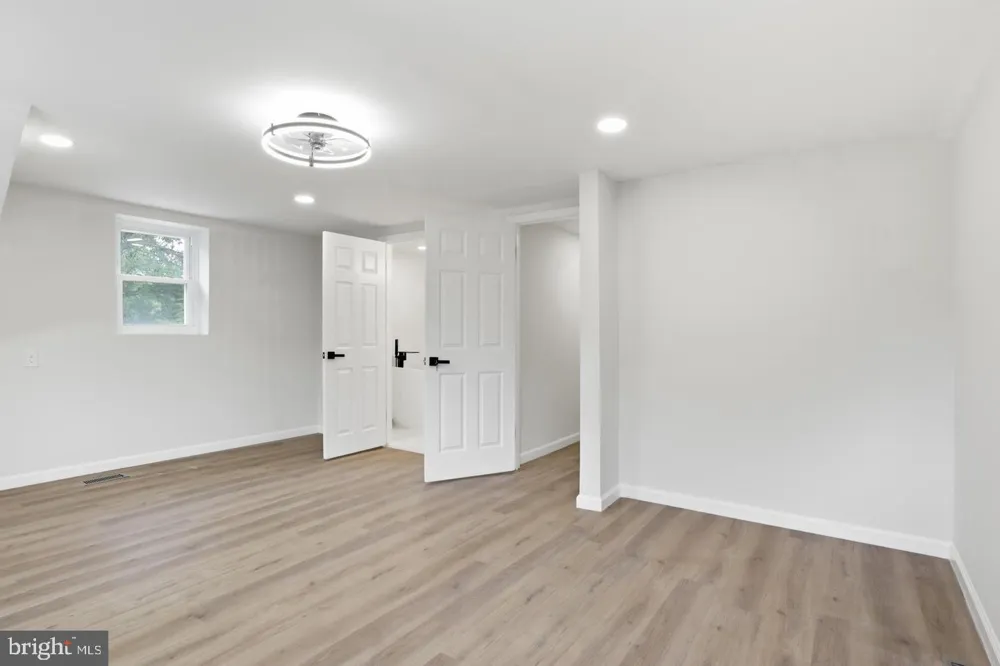 105 SIMMONS LANE Severna Park, MD 21146