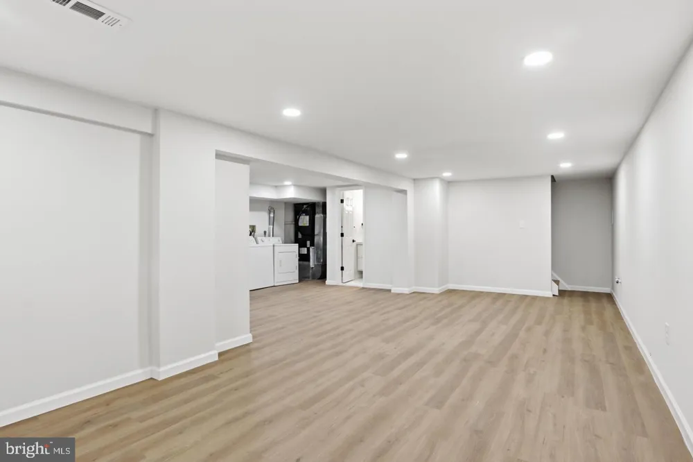 105 SIMMONS LANE Severna Park, MD 21146