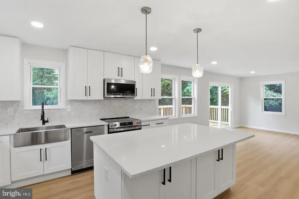 105 SIMMONS LANE Severna Park, MD 21146