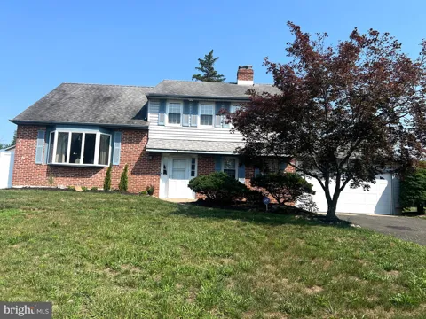 2 THORNHILL ROAD
