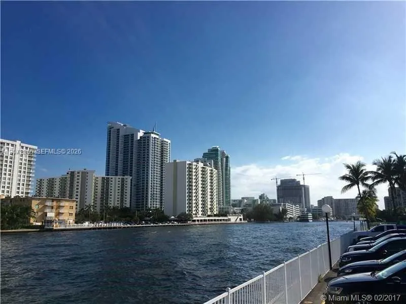 1000 Parkview Dr #216 Hallandale Beach, FL 33009