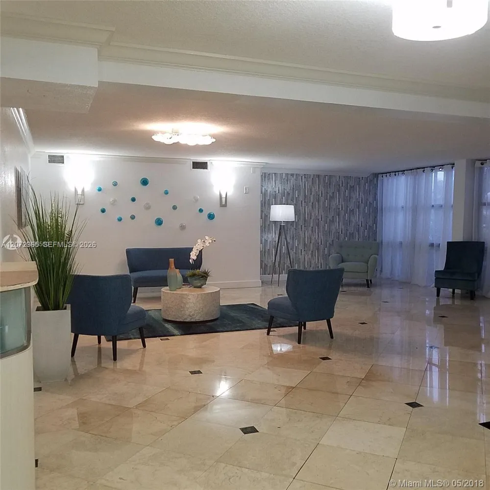 1000 Parkview Dr #216 Hallandale Beach, FL 33009