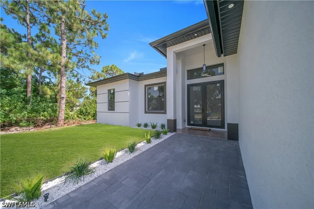 25th Street SW Lehigh Acres, FL 33976